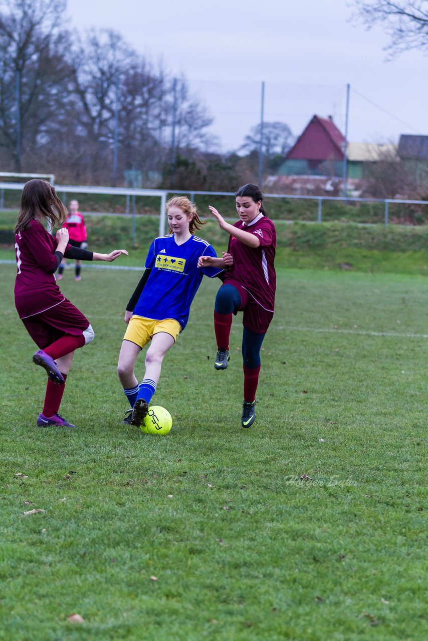 Bild 258 - B-Juniorinnen TSV Gnutz o.W. - SV Henstedt Ulzburg II : Ergebnis: ca. 5:0